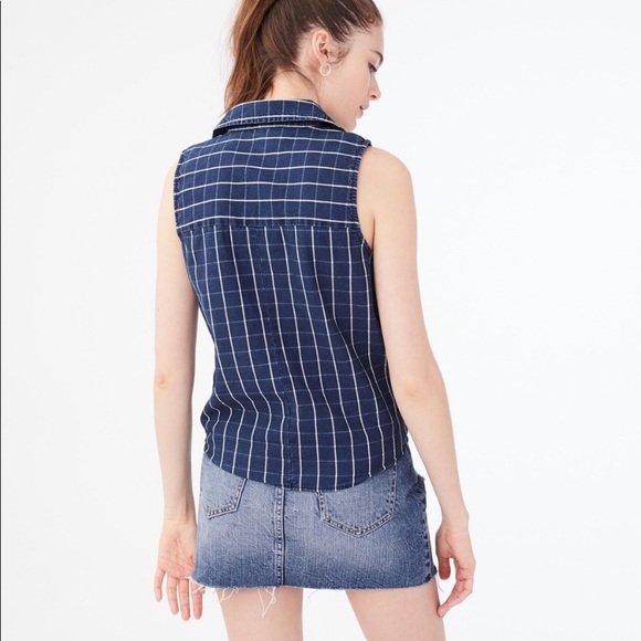 Aeropostale Blue Checkered Top with Hem Knot Small - Picture 3 of 9